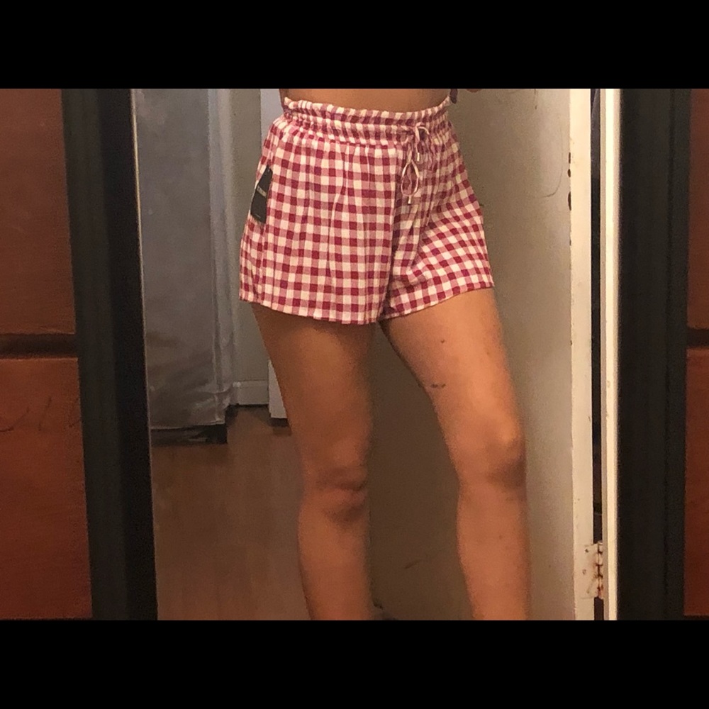 Shorts - Picture 3 of 4